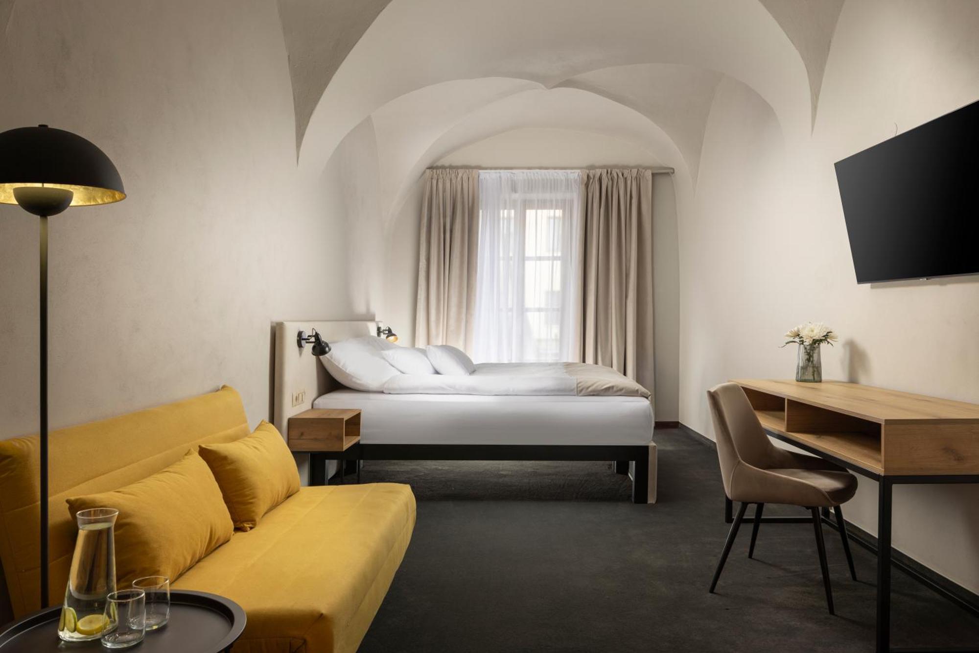 Hotel Savorsky 伊赫拉瓦 外观 照片
